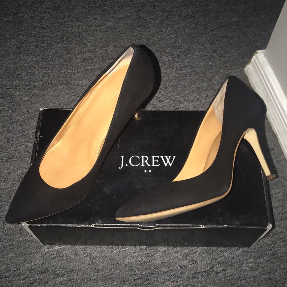 Isabelle suede pumps